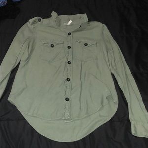 Cute long sleeve button up!